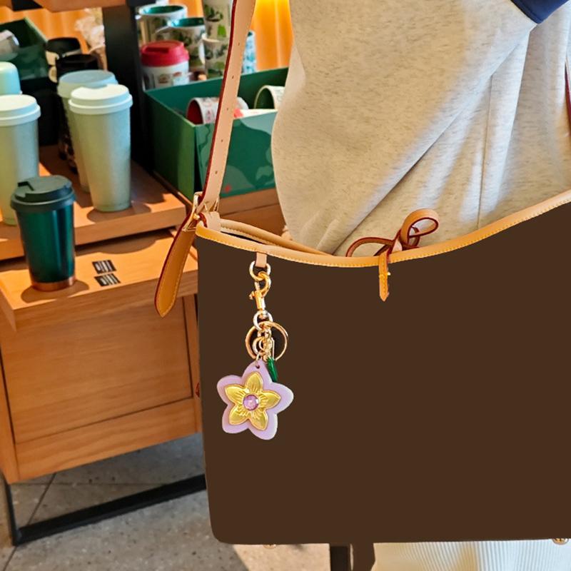 Retro Creative Bag Hanging Decoration Multipurpose Lightweight Camellia Flower Keychain Pendant Elegant Backpack Pendant A6
Retro Creative Bag Hanging Decoration Multipurpose Lightweight Camellia Flower Keychain Pendant Elegant Backpack Pendant A6