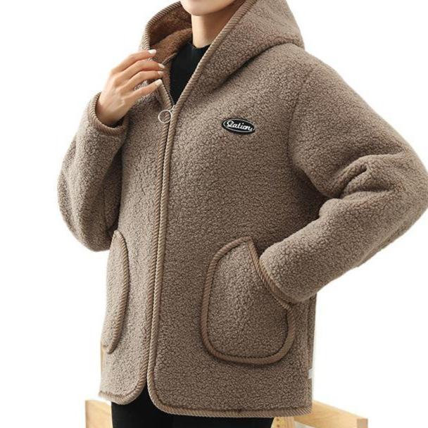 Повседневная куртка на осень и зиму, флисовая куртка, худи, женская, теплая, из гранулированного флиса, оверсайз, толстая, женская хлопковая куртка 6XL
Повседневная куртка на осень и зиму, флисовая куртка, худи, женская, теплая, из гранулированного флиса, оверсайз, толстая, женская хлопковая куртка 6XL