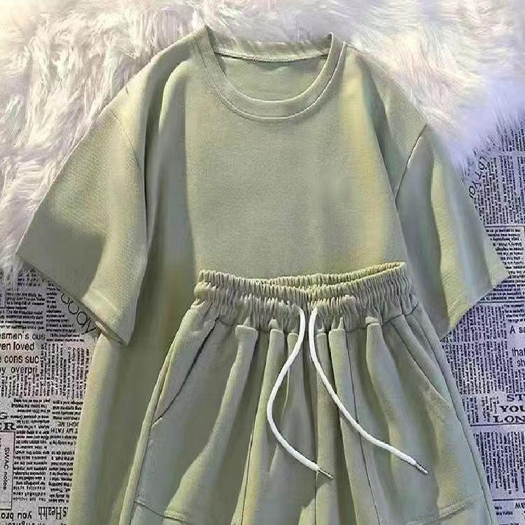 2026 Summer Women s Casual Sportswear: Short-Sleeve Top & Loose Shorts Two-Piece Set S (75-90 catties)
2026 Summer Women s Casual Sportswear: Short-Sleeve Top & Loose Shorts Two-Piece Set S (75-90 catties)