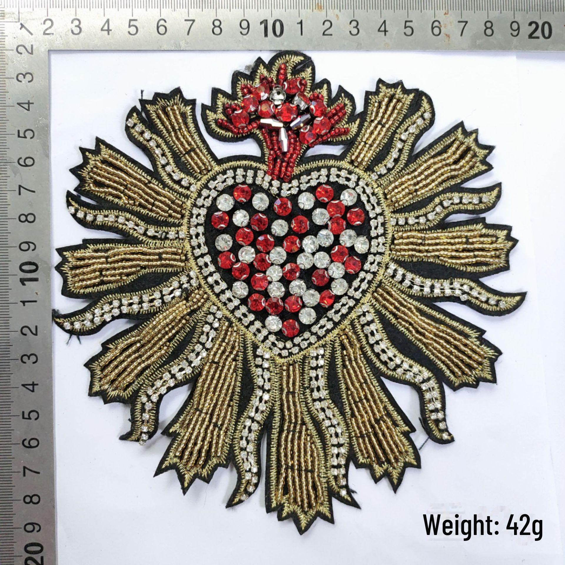 Нашивка ручной работы в виде осьминога из бисера и бриллиантов для украшения одежды и сумок
Нашивка ручной работы в виде осьминога из бисера и бриллиантов для украшения одежды и сумок