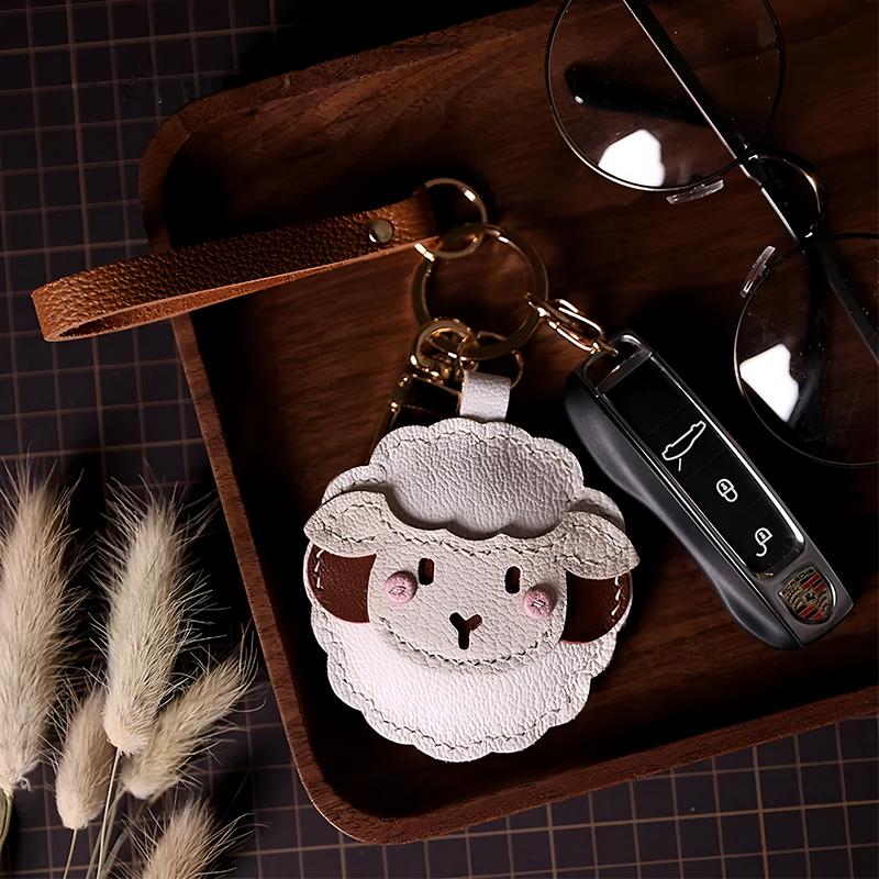 Cute Aries leather bag pendant, light luxury niche high-end decorative car keychain creative gift білий
Cute Aries leather bag pendant, light luxury niche high-end decorative car keychain creative gift білий