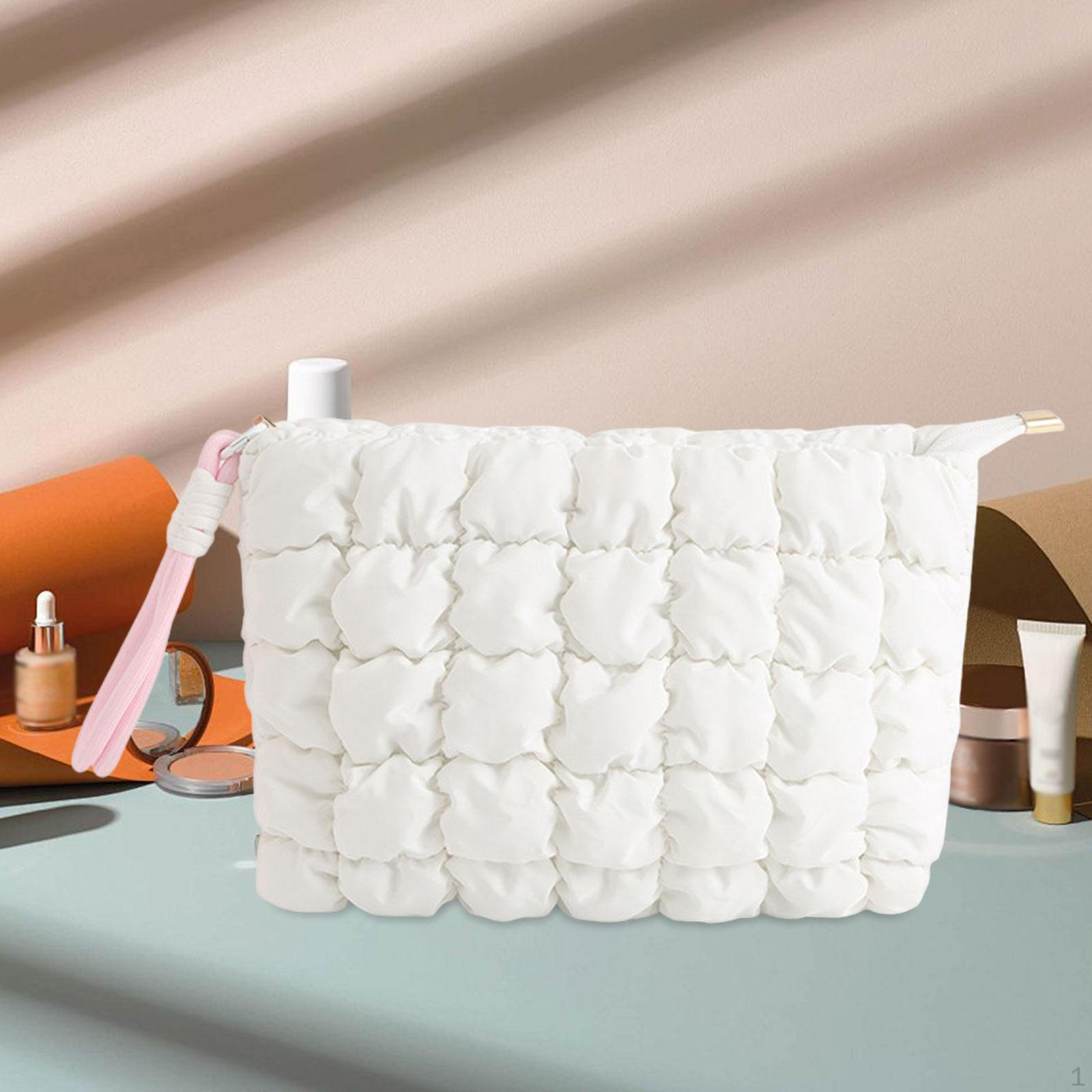 Косметичка для путешествий с местом для лосьона и карандаша для бровей белый
Косметичка для путешествий с местом для лосьона и карандаша для бровей белый