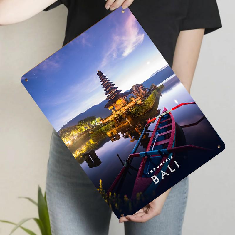 Indonesia Bali Ulun Danu Temple Night View Metal Wall Art Decorative Painting 20x30cm(7.8x11.8inch)
Indonesia Bali Ulun Danu Temple Night View Metal Wall Art Decorative Painting 20x30cm(7.8x11.8inch)
