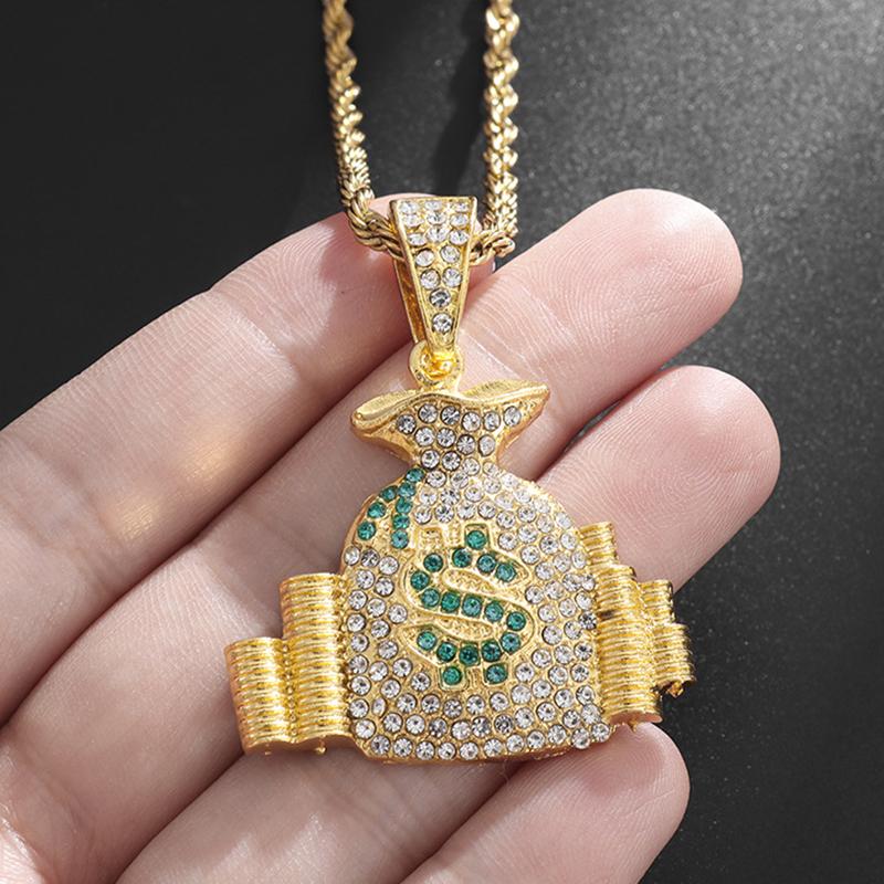 Money bag pendant necklace with rope chain, gold color, hip hop punk bling, iced out zircon, cool men s rock biker neck jewelry gift.
Money bag pendant necklace with rope chain, gold color, hip hop punk bling, iced out zircon, cool men s rock biker neck jewelry gift.