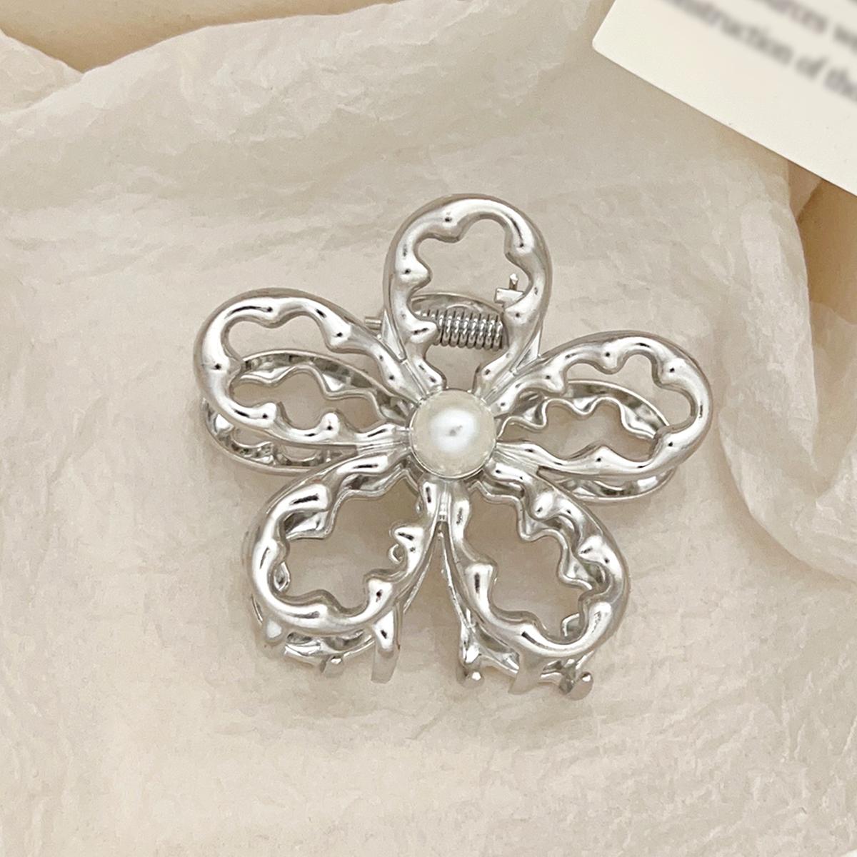 1 шт. Серебристые заколки-крабы для волос в виде цветка, Металлический сплав, Аксессуары для волос для женщин, девушек, Жемчужные заколки, Заколки-акулы с сильной фиксацией
1 шт. Серебристые заколки-крабы для волос в виде цветка, Металлический сплав, Аксессуары для волос для женщин, девушек, Жемчужные заколки, Заколки-акулы с сильной фиксацией