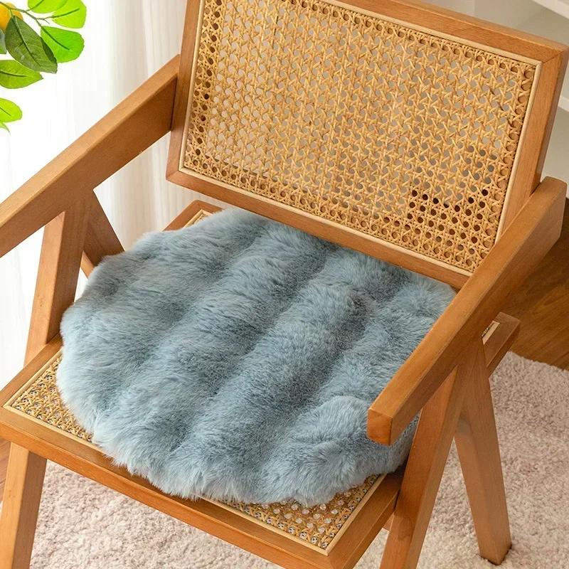 Rabbit Plush Chair Seat Pads Round Warm Winter Chair Pads 45/50cm Non Slip Stool Mat Bedroom Window Floor Mat Decor Cushion 45x45cm синій
Rabbit Plush Chair Seat Pads Round Warm Winter Chair Pads 45/50cm Non Slip Stool Mat Bedroom Window Floor Mat Decor Cushion 45x45cm синій