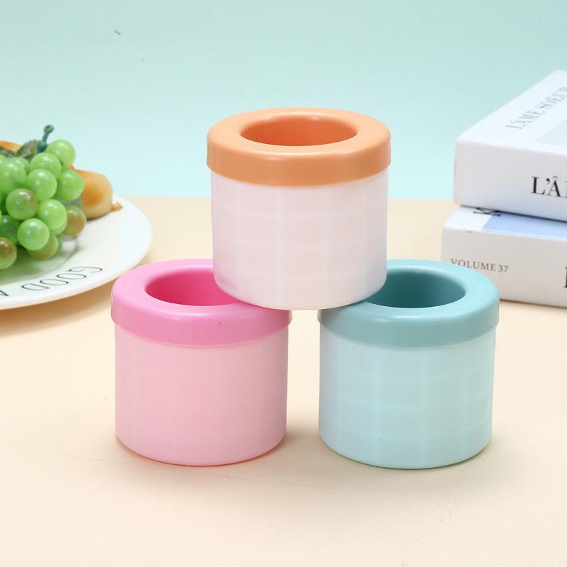Silicone Round Cylinder Ice Cube Tray - Household Ice Cube Mold and Maker Opp Packaging
Silicone Round Cylinder Ice Cube Tray - Household Ice Cube Mold and Maker Opp Packaging