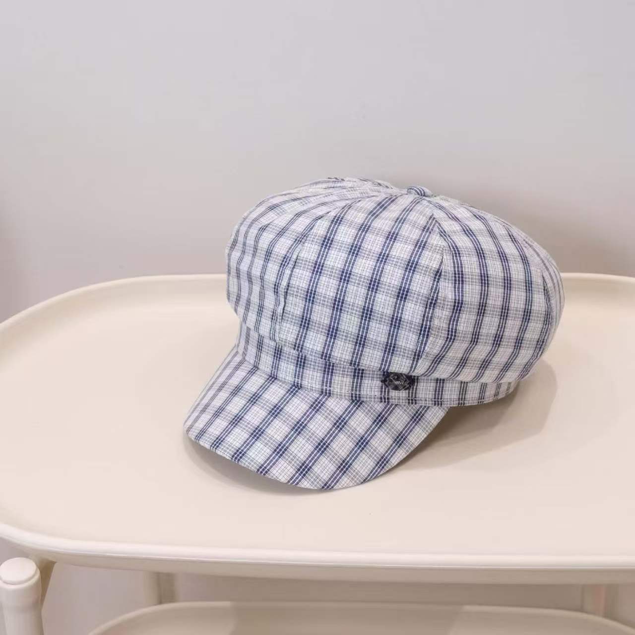 2026 New Vintage Plaid Octagonal Beret Hat Women Cute Metal Label Cloud Beret Newsboy Cap All-match Spring Summer 56-58cm светло-синий
2026 New Vintage Plaid Octagonal Beret Hat Women Cute Metal Label Cloud Beret Newsboy Cap All-match Spring Summer 56-58cm светло-синий