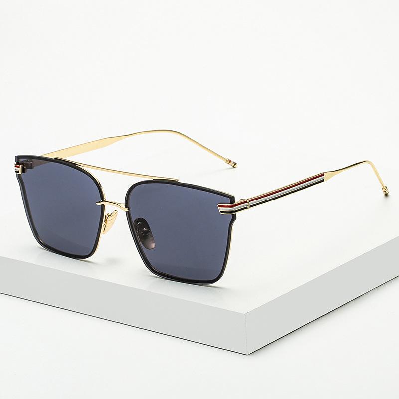 Retro Sunglasses Trendy Driving Sunglasses Reflective Street Shot Color Film Sunglasses Sunglasses
Retro Sunglasses Trendy Driving Sunglasses Reflective Street Shot Color Film Sunglasses Sunglasses