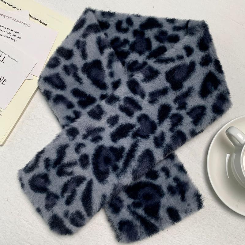 Cute Thicken Warm Leopard Print Scarf Windproof Soft Faux Fur Scarf Faux Rabbit Fur Faux Collar Winter Scarf Neck Wrap as the picture
Cute Thicken Warm Leopard Print Scarf Windproof Soft Faux Fur Scarf Faux Rabbit Fur Faux Collar Winter Scarf Neck Wrap as the picture