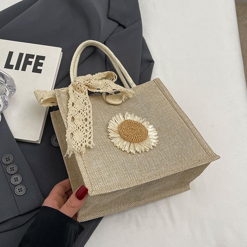 This year, popular lunch box bags for women 2025 new models go out shoulder handbags ins Japanese girls satchel women
This year, popular lunch box bags for women 2025 new models go out shoulder handbags ins Japanese girls satchel women