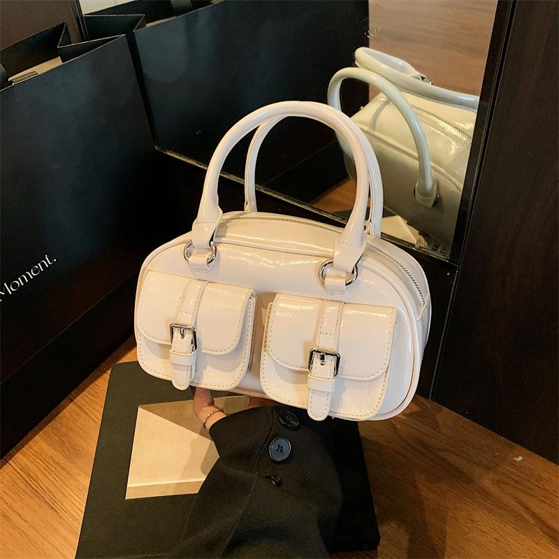 2025 лето новые модели в этом году популярные маленькие квадратные сумки нишевый дизайн личность мода простые на плечо мессенджер женские сумки 24*10*14
2025 лето новые модели в этом году популярные маленькие квадратные сумки нишевый дизайн личность мода простые на плечо мессенджер женские сумки 24*10*14