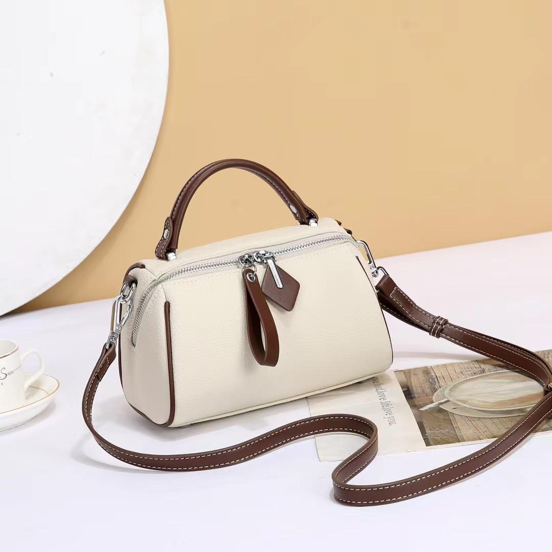 Boston 2023 Women s Pillow Bag: TOGO Leather, Large Capacity, Single Shoulder & Crossbody
Boston 2023 Women s Pillow Bag: TOGO Leather, Large Capacity, Single Shoulder & Crossbody