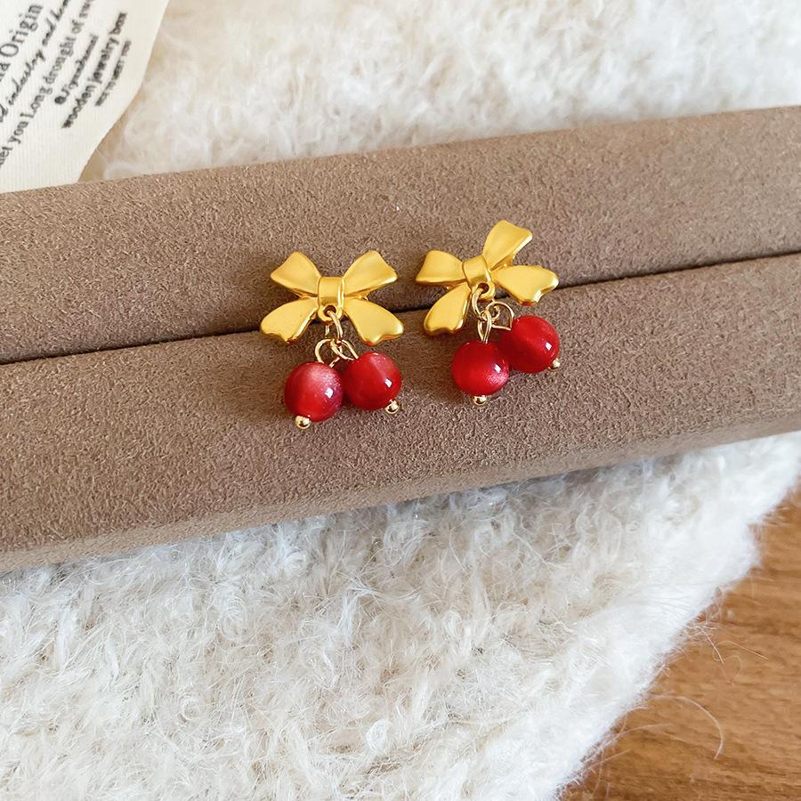 Silver needle resin blessing bow stud earrings new Chinese retro temperament earrings earrings women
Silver needle resin blessing bow stud earrings new Chinese retro temperament earrings earrings women