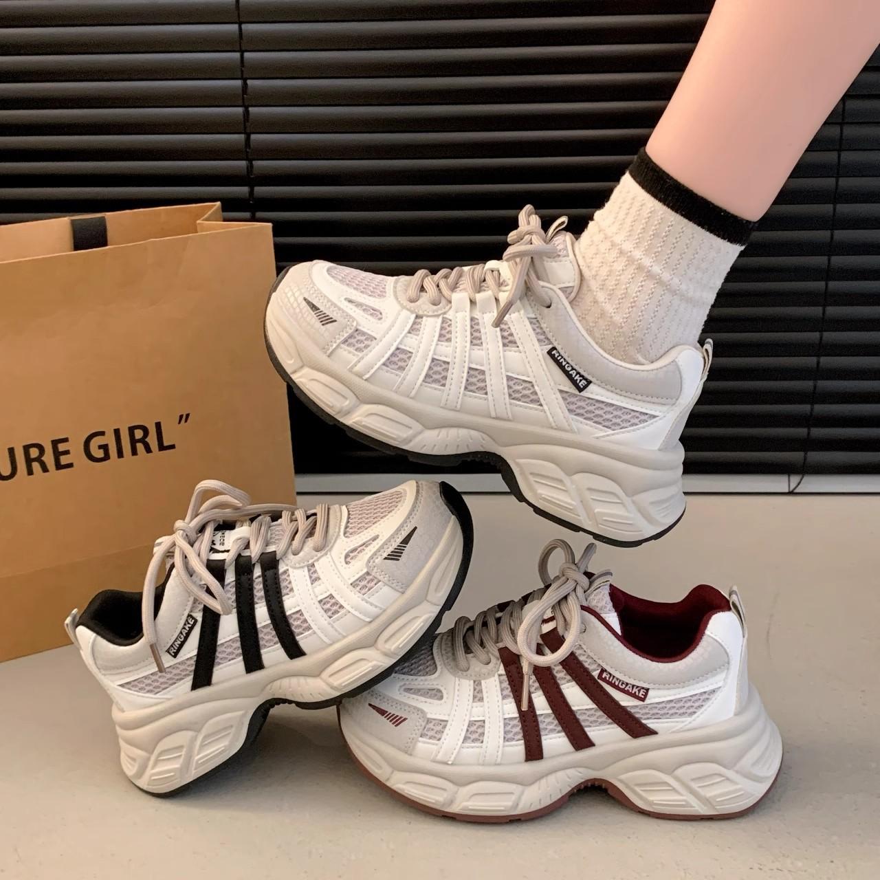 Popular thick-soled heightened mesh dad shoes for women 2025 spring new color matching lace-up versatile sports and leisure shoes tide 40
Popular thick-soled heightened mesh dad shoes for women 2025 spring new color matching lace-up versatile sports and leisure shoes tide 40
