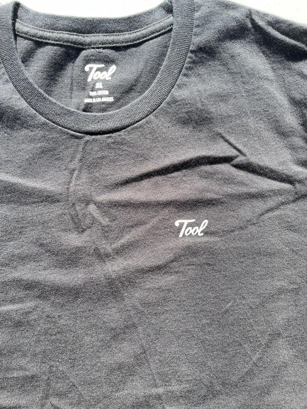 Men s Tool T-Shirt Black Spell-0ut Logo XL Stretch Made in LA Solid Band Rock S
Men s Tool T-Shirt Black Spell-0ut Logo XL Stretch Made in LA Solid Band Rock S