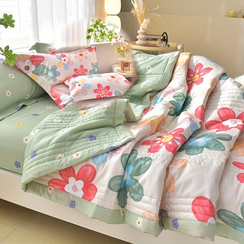 1PC Skin-Friendly Summer Cool Quilt , Printed Embossing , Soft And Comfortable Four-Season Quilt, Dedicated for Single And Double Hotel Home Bedroom 150x200cm
1PC Skin-Friendly Summer Cool Quilt , Printed Embossing , Soft And Comfortable Four-Season Quilt, Dedicated for Single And Double Hotel Home Bedroom 150x200cm