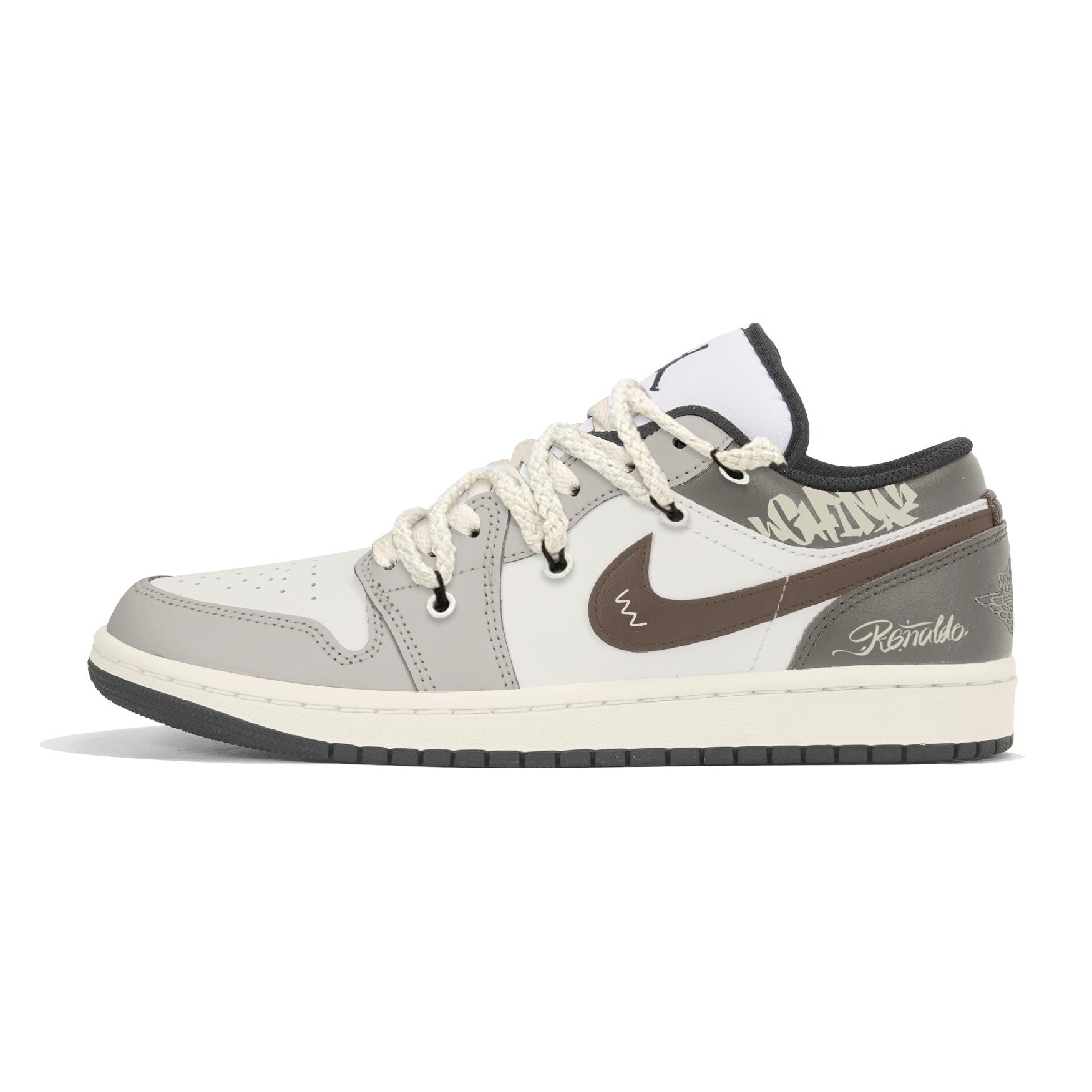 Jordan Air Jordan 1 Chocolate Pie Comfortable Abrasion Resistant Abrasion Resistant Low top Vintage Basketball Shoes 553558-132(Team210-) 46
Jordan Air Jordan 1 Chocolate Pie Comfortable Abrasion Resistant Abrasion Resistant Low top Vintage Basketball Shoes 553558-132(Team210-) 46