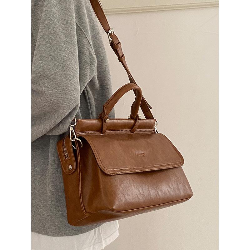 Vintage PU leather women handbag Brand Designer female Messenger Shoulder bags Ladies Totes ommuting office bag коричневый
Vintage PU leather women handbag Brand Designer female Messenger Shoulder bags Ladies Totes ommuting office bag коричневый