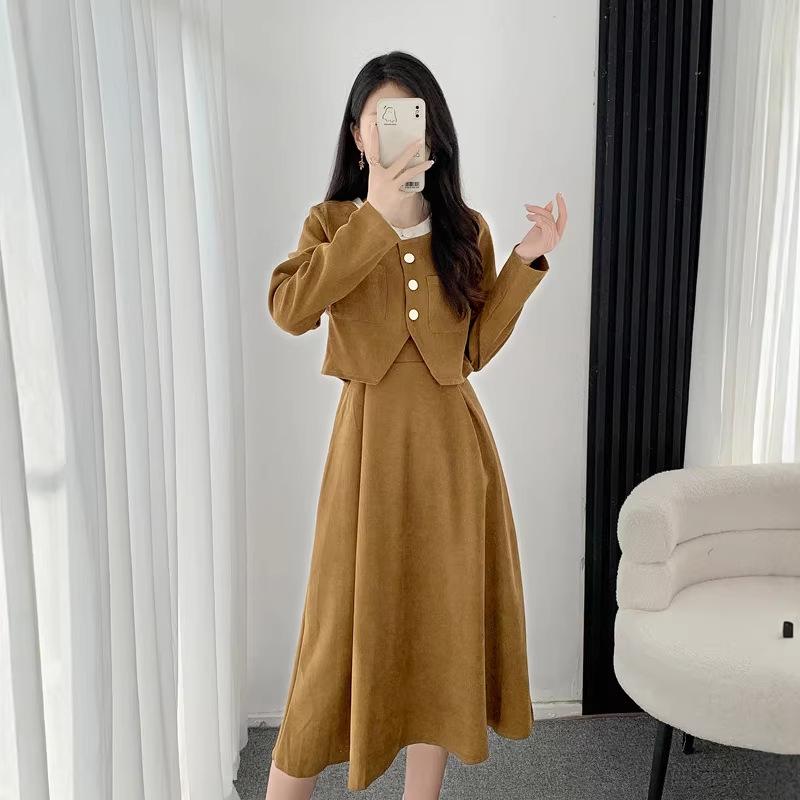 2026 High-End Women s Autumn/Winter Two-Piece Set: French Cardigan Jacket and Camisole Dress Trend XL чёрный
2026 High-End Women s Autumn/Winter Two-Piece Set: French Cardigan Jacket and Camisole Dress Trend XL чёрный