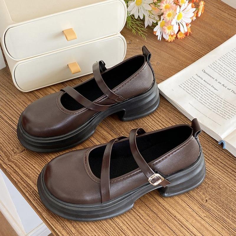 Small leather shoes women s new summer round head retro platform thick heel trendy Mary Jane single shoes 40
Small leather shoes women s new summer round head retro platform thick heel trendy Mary Jane single shoes 40