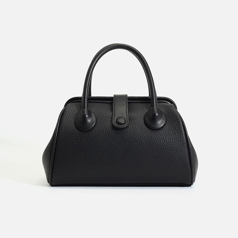 Handbag with a niche high-end feel, pillow bag, 2024 spring new model, soft leather, fashionable, large-capacity mom bag, clip bag Default чёрный
Handbag with a niche high-end feel, pillow bag, 2024 spring new model, soft leather, fashionable, large-capacity mom bag, clip bag Default чёрный