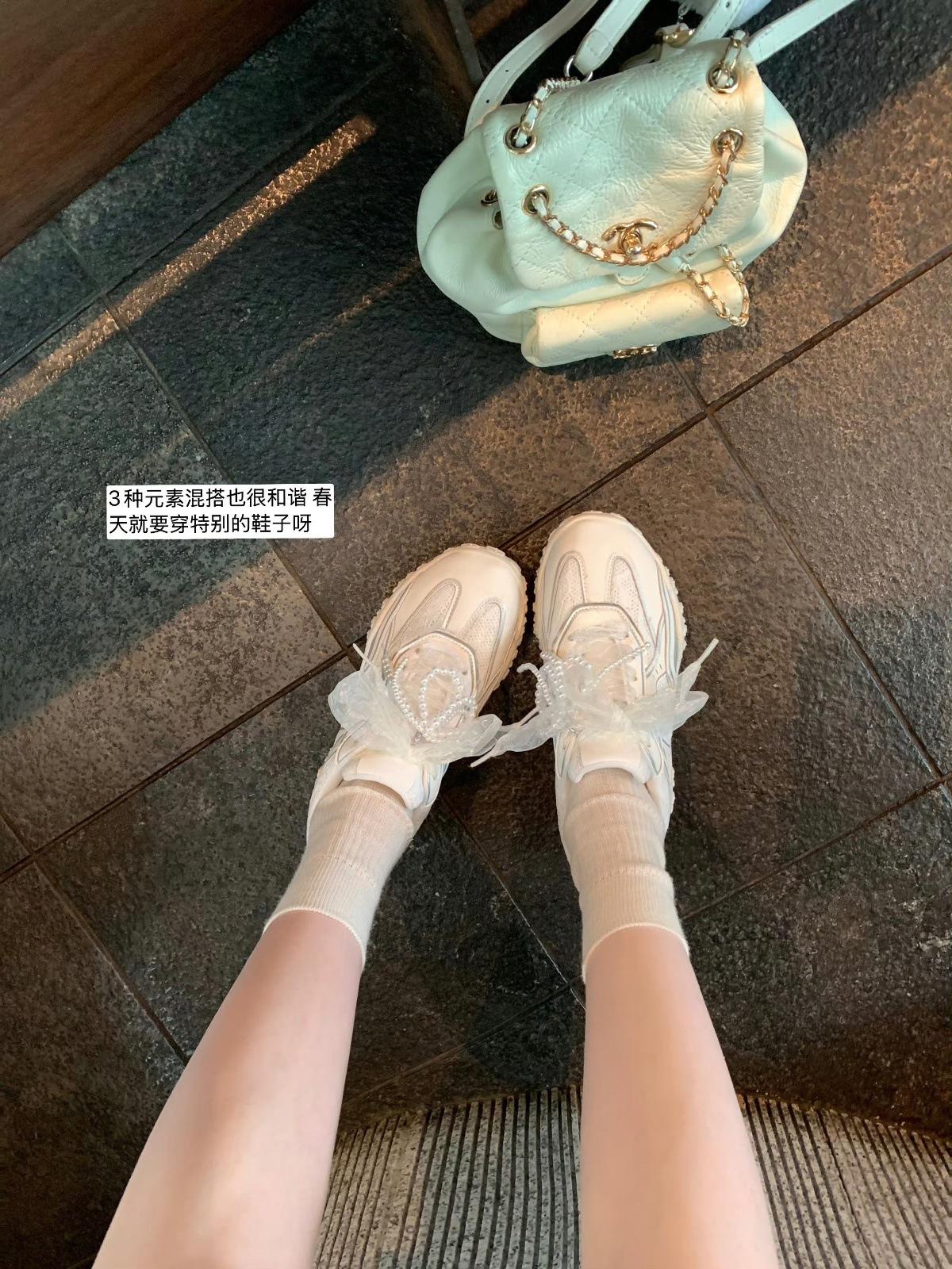 Sheepskin version~ lace splicing casual style pearl belt inner height increase leather Forrest Gump shoes German training shoes women s thick ba 40
Sheepskin version~ lace splicing casual style pearl belt inner height increase leather Forrest Gump shoes German training shoes women s thick ba 40