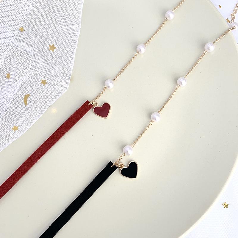 Heartbeat Red Heart Pearl Choker Necklace for Women 
Heartbeat Red Heart Pearl Choker Necklace for Women