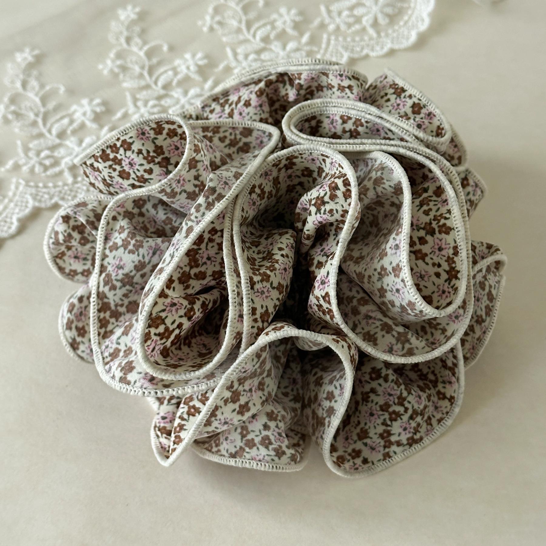 Oversized Ruffle Edge Floral Hair Bands High Volume Visual Enhancing Scrunchies Pastoral Style Aesthetic Hair Pieces бежевый
Oversized Ruffle Edge Floral Hair Bands High Volume Visual Enhancing Scrunchies Pastoral Style Aesthetic Hair Pieces бежевый