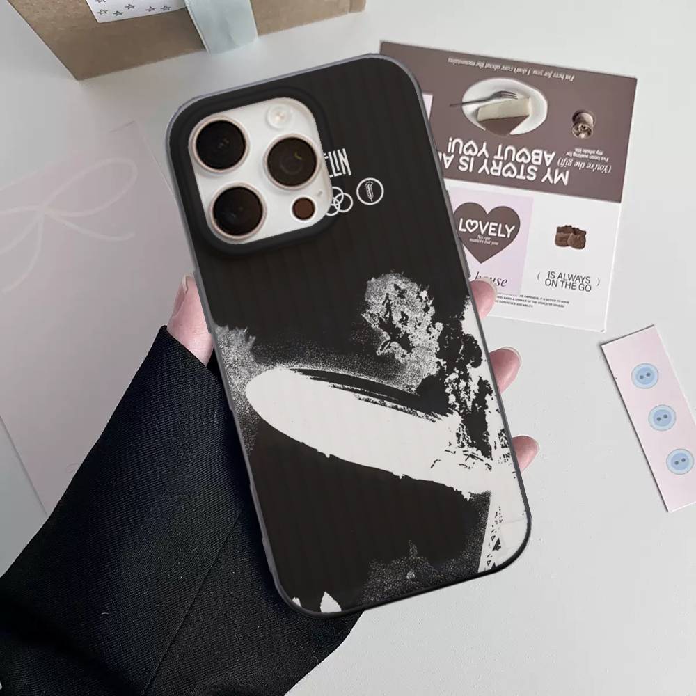 Band L-Led Z-Zeppelin Phone Case For iPhone 16 15 17 Pro 11 12 13 14 Pro Max Plus Soft Ripple Silicone Cover Shell iPhone 14
Band L-Led Z-Zeppelin Phone Case For iPhone 16 15 17 Pro 11 12 13 14 Pro Max Plus Soft Ripple Silicone Cover Shell iPhone 14