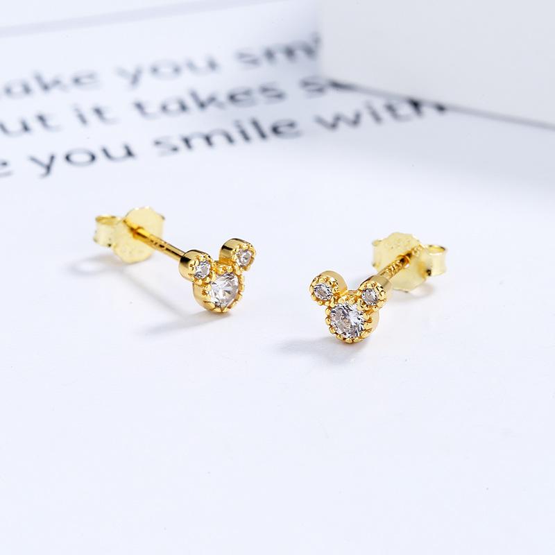 Uniorsj 100% 925 Silver Jewelry Shiny Zircon Lovely Cute Cartoon Mickey Stud Earrings for Women
Uniorsj 100% 925 Silver Jewelry Shiny Zircon Lovely Cute Cartoon Mickey Stud Earrings for Women
