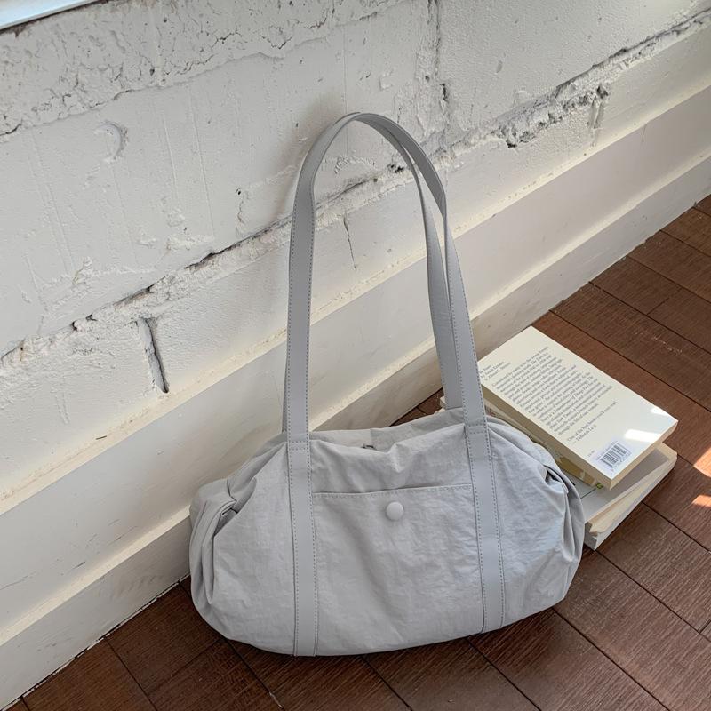 Nylon bag women s lightweight large-capacity leisure sports travel fitness bag portable shoulder tote bag
Nylon bag women s lightweight large-capacity leisure sports travel fitness bag portable shoulder tote bag