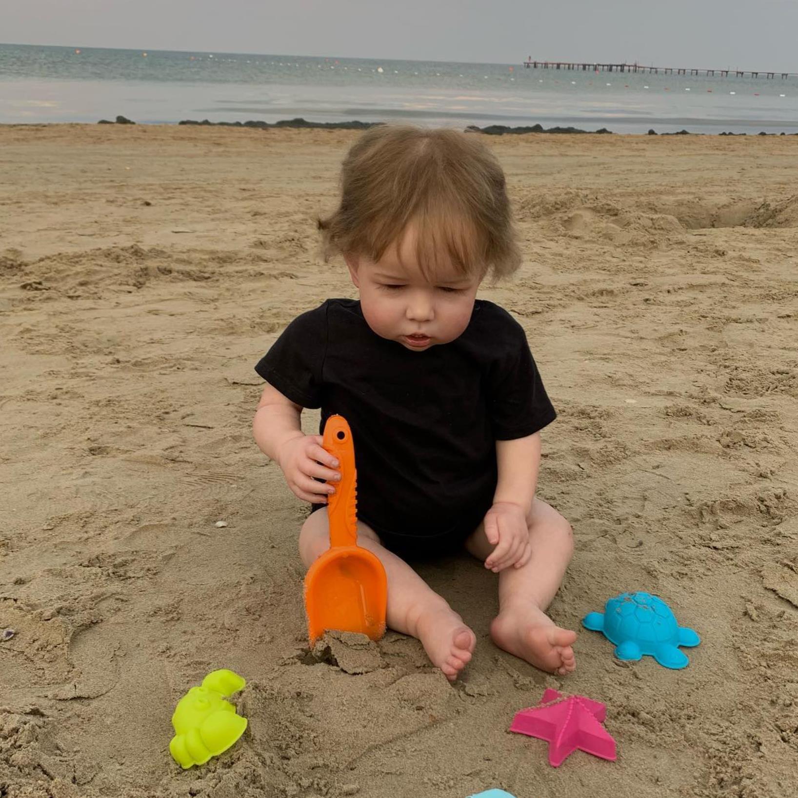 BZDOLL Дві версії, реалістична м’яка силіконова лялька Reborn Baby Doll, 55 см/70 см, з 3D-розмальованою шкірою, 22 дюйми/28 дюймів Живий новонароджений Bebe Play House Toy 70CM
BZDOLL Дві версії, реалістична м’яка силіконова лялька Reborn Baby Doll, 55 см/70 см, з 3D-розмальованою шкірою, 22 дюйми/28 дюймів Живий новонароджений Bebe Play House Toy 70CM