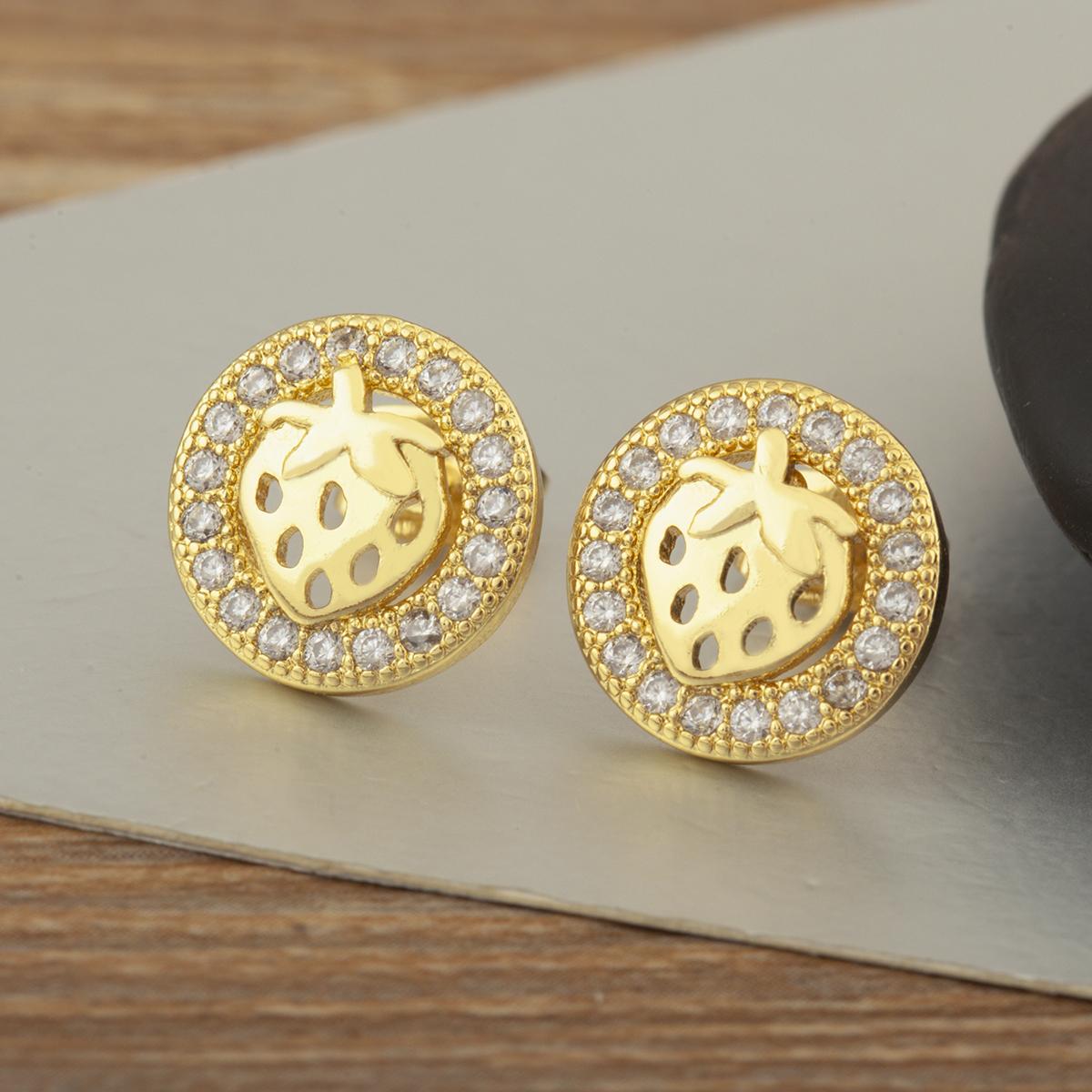 Nidin New Fashion Round Shape Strawberry Stud Earrings For Women Female Copper Inlaid Colorful/White Zircon Ear Jewelry Gifts білий
Nidin New Fashion Round Shape Strawberry Stud Earrings For Women Female Copper Inlaid Colorful/White Zircon Ear Jewelry Gifts білий