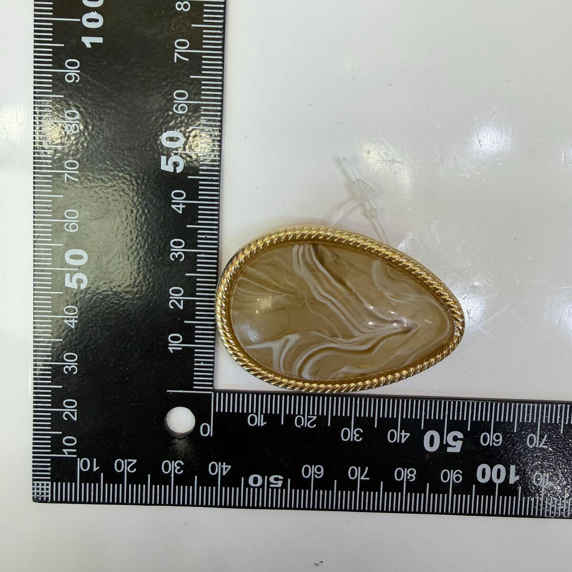 Metal Irregular Shape Windbreaker Waist Belt Buckle for Apparel and Swimwear Adjustment Picture Size
Metal Irregular Shape Windbreaker Waist Belt Buckle for Apparel and Swimwear Adjustment Picture Size