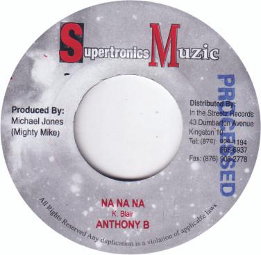 7inch Record ANTHONY B / MADDISH - Na Na Na / Mine E Nuh NONE Supertronics Mu 2006 Jamaica Reggae, Ska & Dub Used
7inch Record ANTHONY B / MADDISH - Na Na Na / Mine E Nuh NONE Supertronics Mu 2006 Jamaica Reggae, Ska & Dub Used