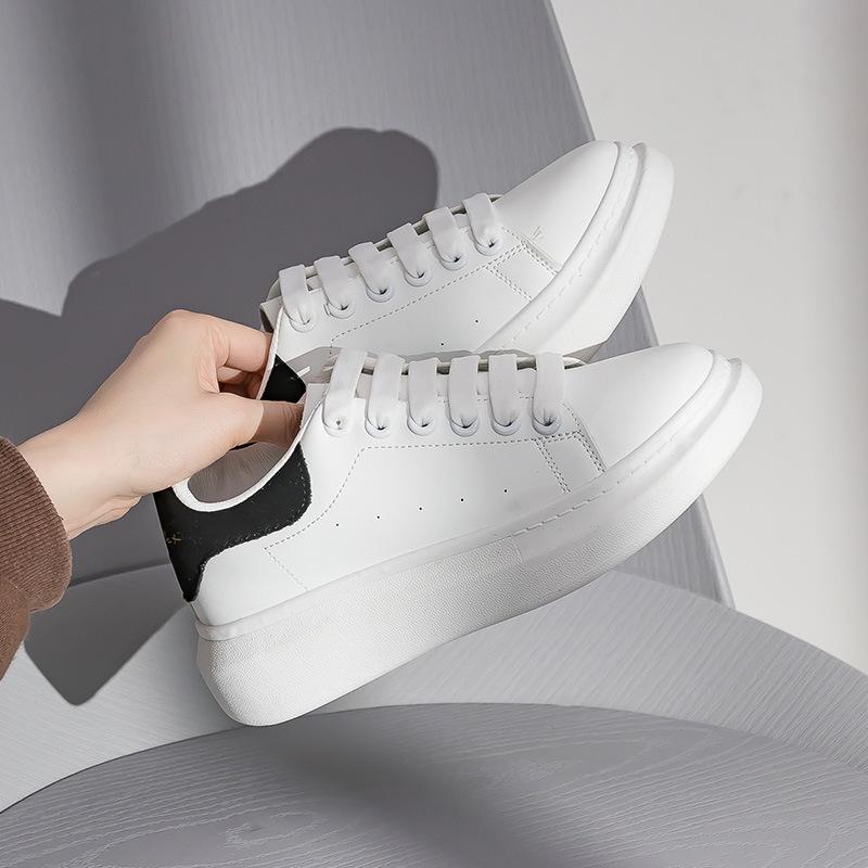 2025 new McQueen little white shoes women s Korean version of sports and leisure shoes versatile trend board shoes couple shoes dad shoes 35 белый
2025 new McQueen little white shoes women s Korean version of sports and leisure shoes versatile trend board shoes couple shoes dad shoes 35 белый