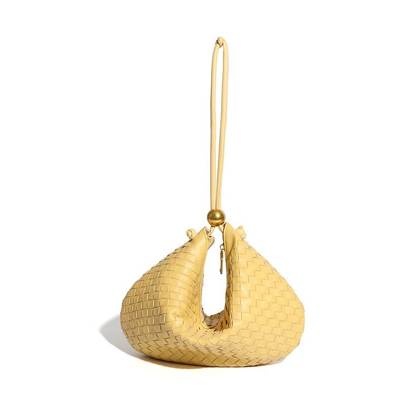 Тканая сумка большой вместимости женская текстура популярная сумка-пельмень нишевый дизайн повседневная универсальная одноплечевая подмышечная сумка
Тканая сумка большой вместимости женская текстура популярная сумка-пельмень нишевый дизайн повседневная универсальная одноплечевая подмышечная сумка