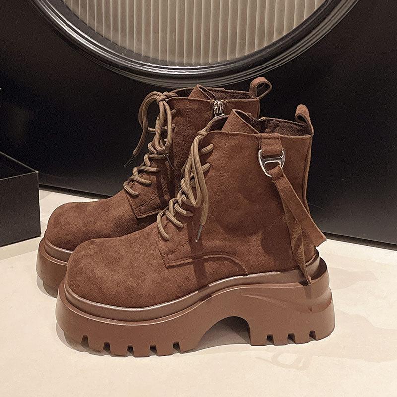 Матовые ботинки мартин на толстой подошве с большой головой женские осенне-зимние новые в британском стиле ретро увеличивающие рост короткие ботинки ботинки-локомотивы 40 коричневый
Матовые ботинки мартин на толстой подошве с большой головой женские осенне-зимние новые в британском стиле ретро увеличивающие рост короткие ботинки ботинки-локомотивы 40 коричневый