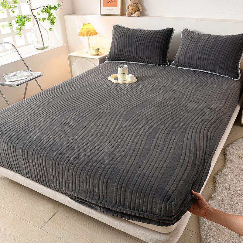 new solid color thickened milk fleece fitted sheet 3-piece mattress protective cover dust-proof and dirt-proof bed cover 200x220cm 3pcs
new solid color thickened milk fleece fitted sheet 3-piece mattress protective cover dust-proof and dirt-proof bed cover 200x220cm 3pcs