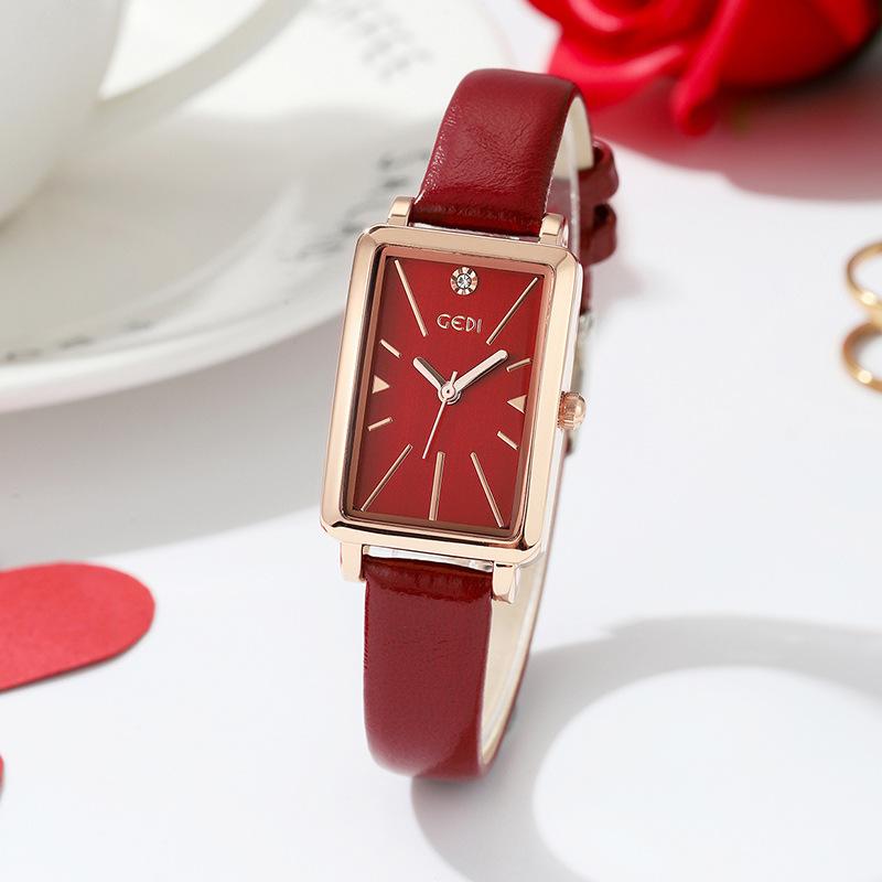 Retro Style Small Square Plate Women S Watch Light And Small High-End Belt Watch Women S Quartz Watch
Retro Style Small Square Plate Women S Watch Light And Small High-End Belt Watch Women S Quartz Watch