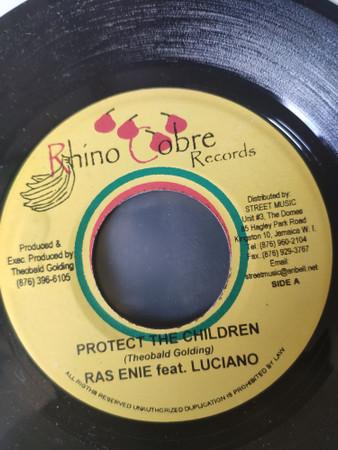 7inch Record RAS ENIE, LUCIANO - Protect The Children NONE Rhino Cobre Rec Jamaica Reggae, Ska & Dub Used
7inch Record RAS ENIE, LUCIANO - Protect The Children NONE Rhino Cobre Rec Jamaica Reggae, Ska & Dub Used