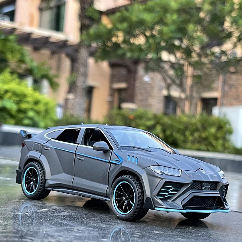1:32 URUS Bison SUV Coupe, модель автомобиля из сплава, звук и свет, имитация украшения автомобиля, коллекция, детская игрушка в подарок
1:32 URUS Bison SUV Coupe, модель автомобиля из сплава, звук и свет, имитация украшения автомобиля, коллекция, детская игрушка в подарок