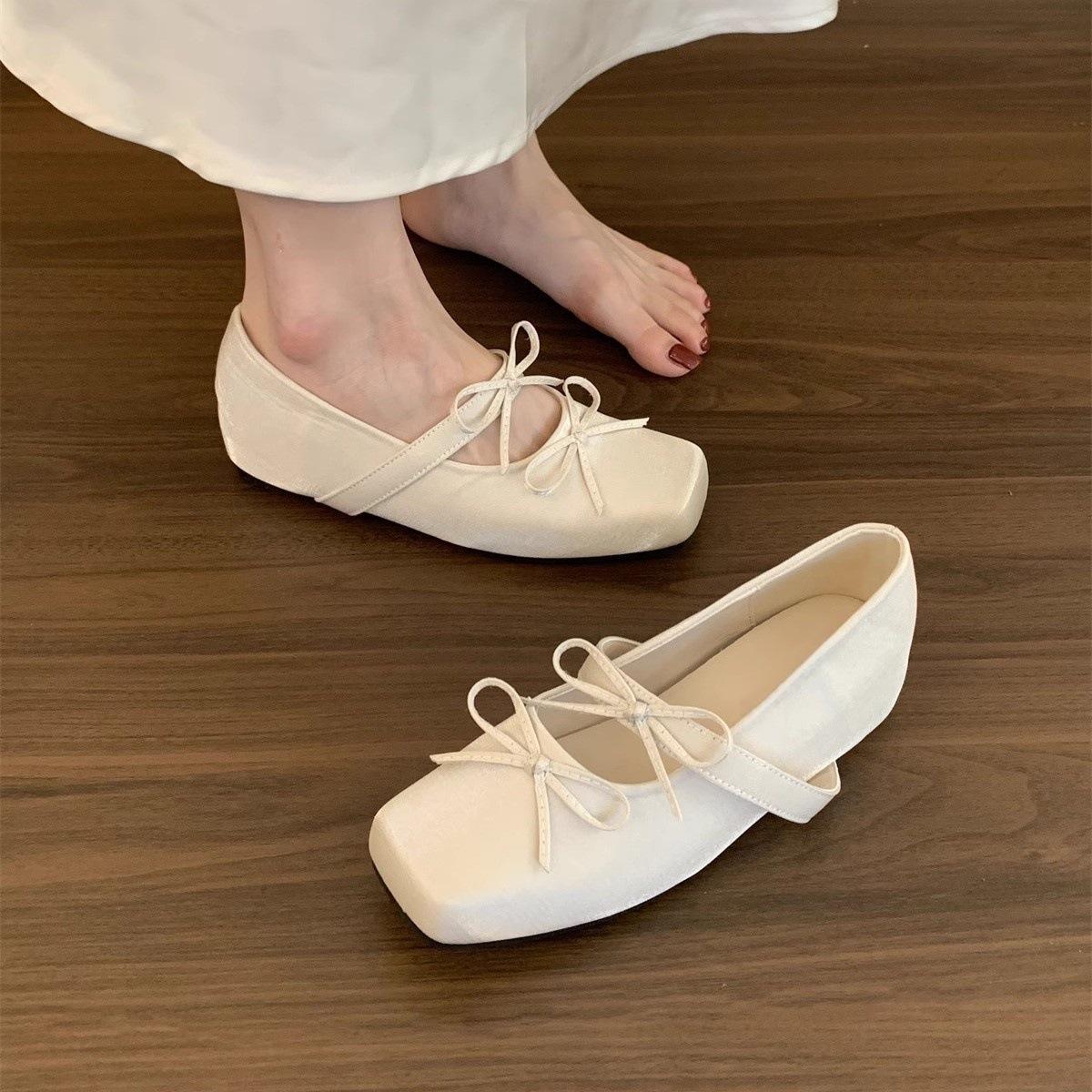 Bow inner heightening single shoes Mary Jane shoes children s shallow mouth ballet shoes 35 розовый
Bow inner heightening single shoes Mary Jane shoes children s shallow mouth ballet shoes 35 розовый