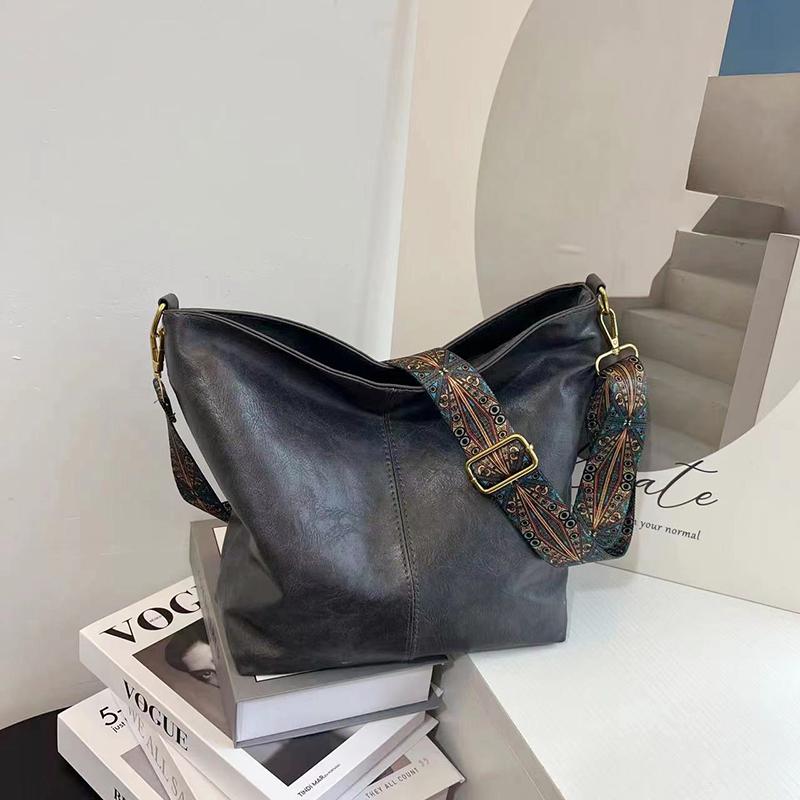 Yogodlns Wide Geometric Strap Shoulder Bag Large Capacity Crossbody Bags For Women Retro Pu Leather Women s Bag For Shopping Travel 24x12x26cm темно-сірий
Yogodlns Wide Geometric Strap Shoulder Bag Large Capacity Crossbody Bags For Women Retro Pu Leather Women s Bag For Shopping Travel 24x12x26cm темно-сірий