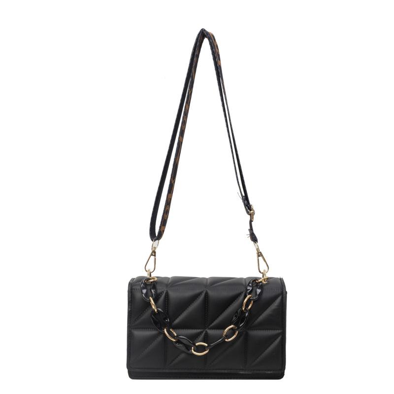 Повседневная женская сумка весна 2024 новая модная маленькая квадратная сумка через плечо простая сумка-мессенджер с широкими полями чёрный
Повседневная женская сумка весна 2024 новая модная маленькая квадратная сумка через плечо простая сумка-мессенджер с широкими полями чёрный