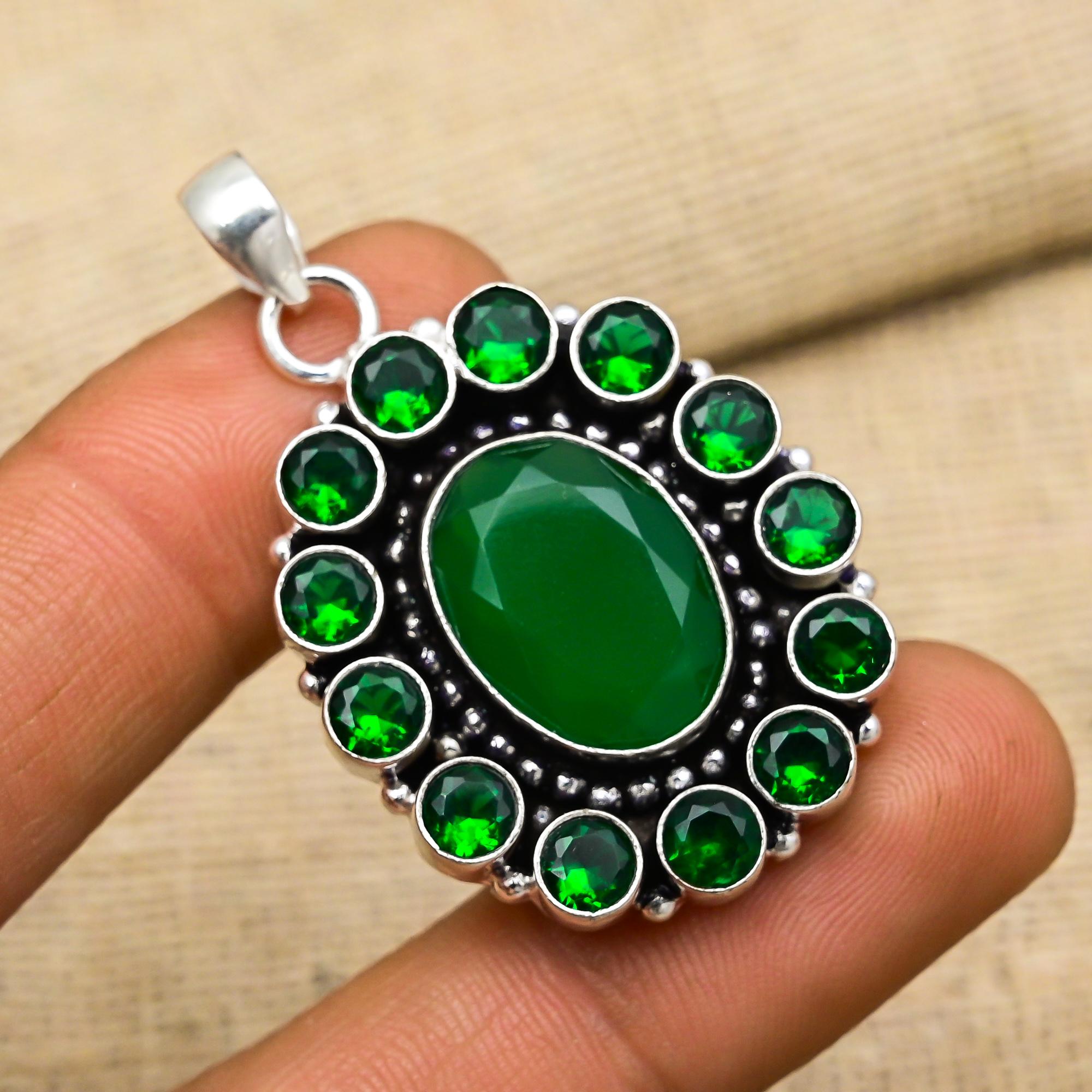 Green Onyx, Chrome Diopside Gemstone Handmade 925 Sterling Silver Jewelry Pendant 1.85 Inches зелений
Green Onyx, Chrome Diopside Gemstone Handmade 925 Sterling Silver Jewelry Pendant 1.85 Inches зелений