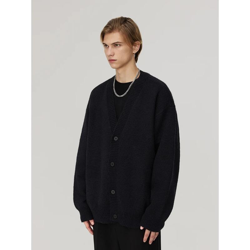 Autumn Men s V-neck Knitted Cardigan Jacket Korean Style Trendy Solid Loose Casual Lazy Style Sweater 3XL чорний
Autumn Men s V-neck Knitted Cardigan Jacket Korean Style Trendy Solid Loose Casual Lazy Style Sweater 3XL чорний