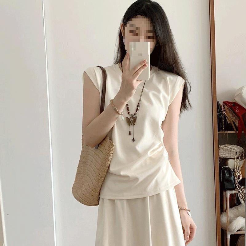 Summer Women s Two-Piece Set: Fashionable French High-Waisted Skirt & Short Sleeve T-shirt S
Summer Women s Two-Piece Set: Fashionable French High-Waisted Skirt & Short Sleeve T-shirt S