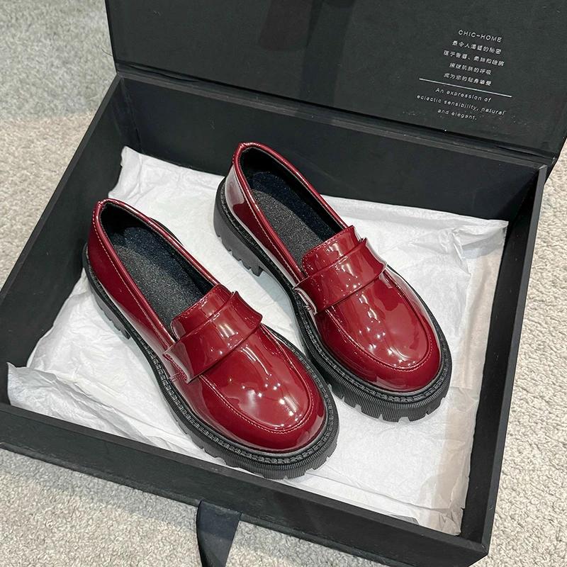Лакированные туфли-оксфорды для женщин, модные туфли без застежек, туфли на платформе и квадратном среднем каблуке, женские мокасины больших размеров 38 вино красного
Лакированные туфли-оксфорды для женщин, модные туфли без застежек, туфли на платформе и квадратном среднем каблуке, женские мокасины больших размеров 38 вино красного